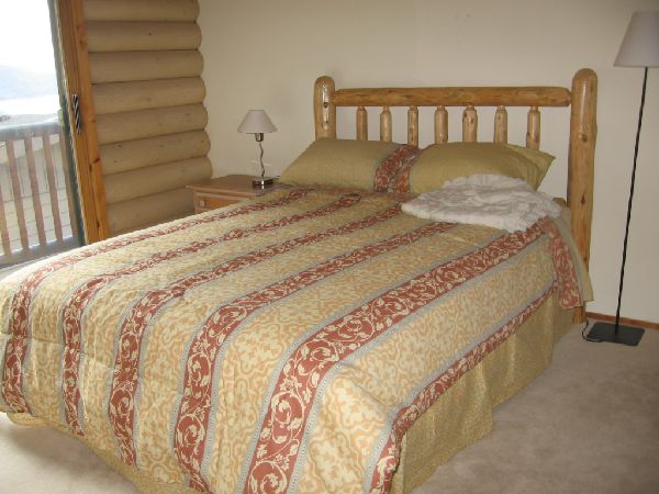 Pioneer Log Bed